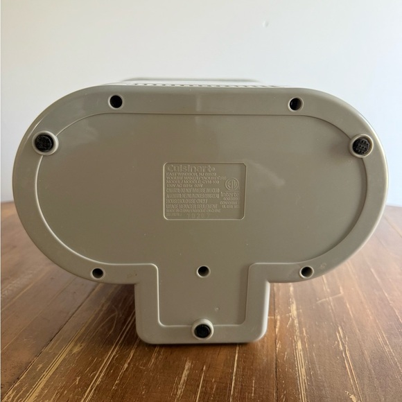 Cuisinart Electronic Yogurt Maker Automatic Cooling BPA Free Discontinued New - Picture 12 of 13